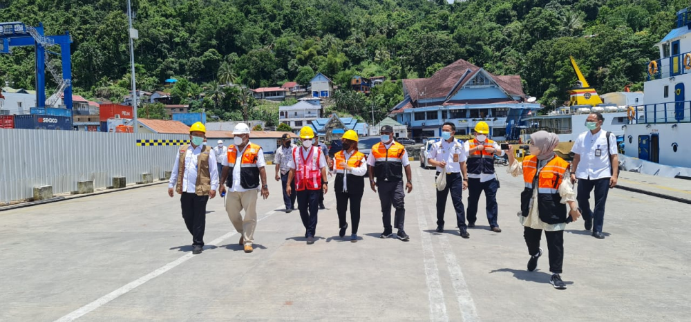 STRATEGI KEMENHUB TEKAN DISPARITAS HARGA DI PEGUNUNGAN DAN PESISIR PAPUA MELALUI SINERGI TOL LAUT DENGAN ANGKUTAN MULTIMODA
