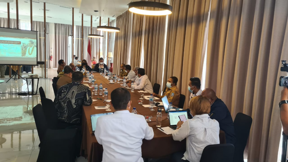STRATEGI KEMENHUB TEKAN DISPARITAS HARGA DI PEGUNUNGAN DAN PESISIR PAPUA MELALUI SINERGI TOL LAUT DENGAN ANGKUTAN MULTIMODA