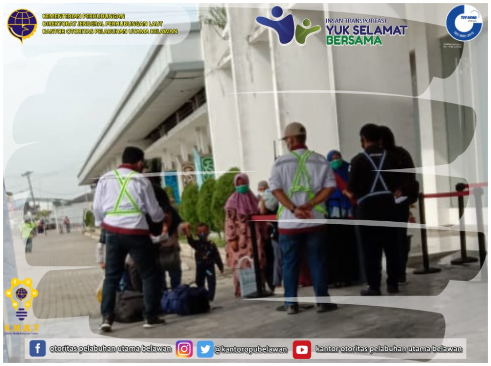 "Keberangkatan Kapal KM.Kelud di Pelabuhan Belawan"