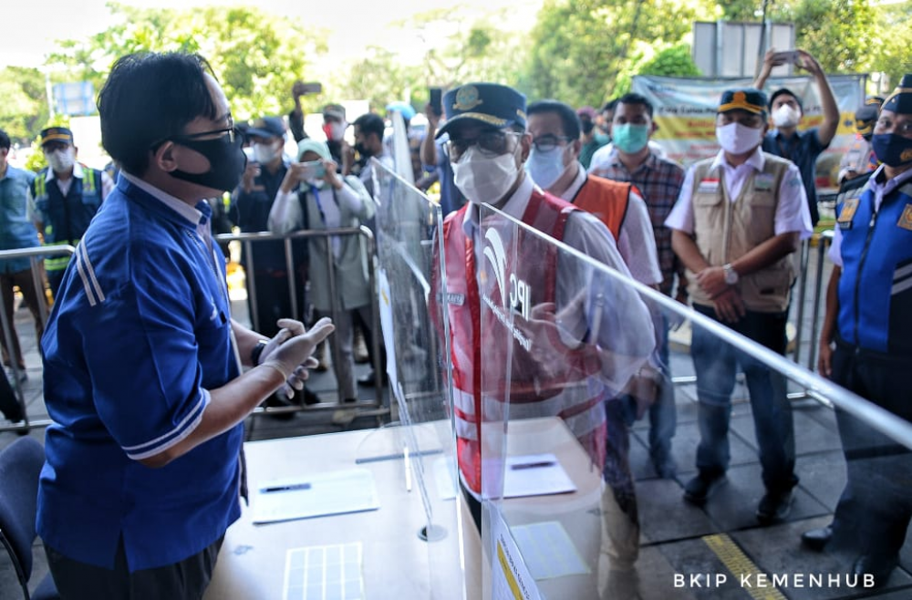 Hari Ke-6 Masa Peniadaan Mudik, Menhub Pastikan Pelayanan Bandara Internasional Soekarno Hatta dan Pelabuhan Tanjung Priok Tetap Berjalan
