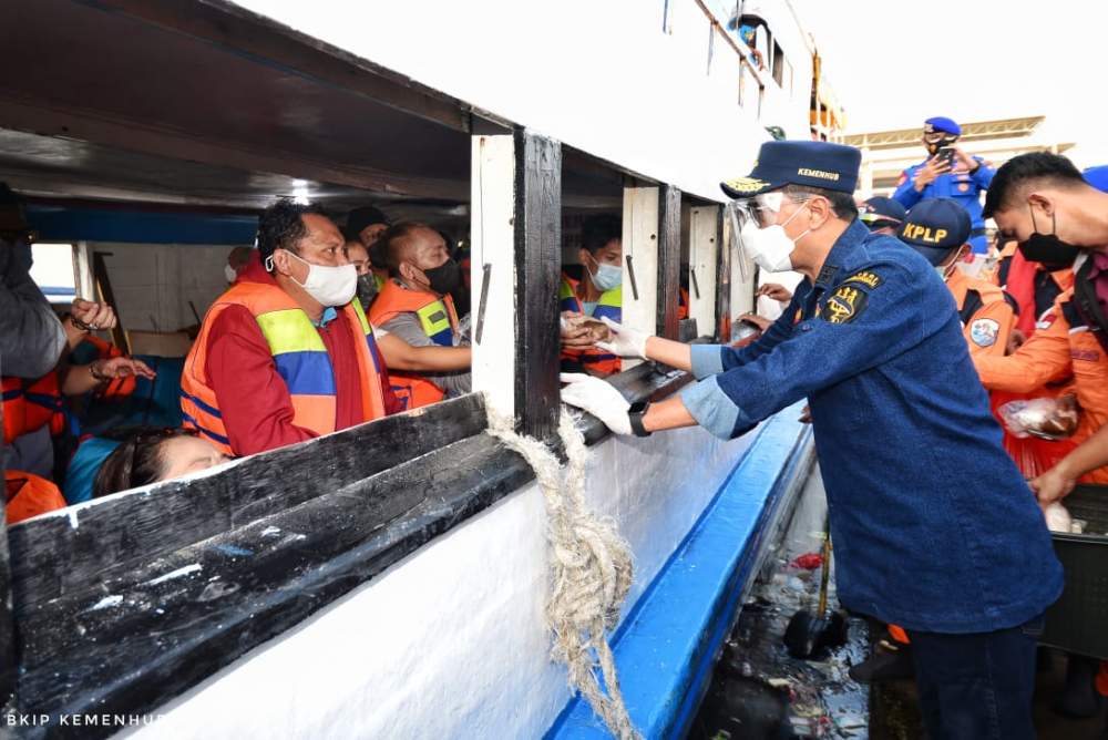 Hari Ke-9 Masa Peniadaan Mudik Menhub Cek Pelabuhan Kaliadem dan Stasiun Manggarai, Pastikan Pergerakan Penumpang di Kawasan Aglomerasi Tetap Terkendali
