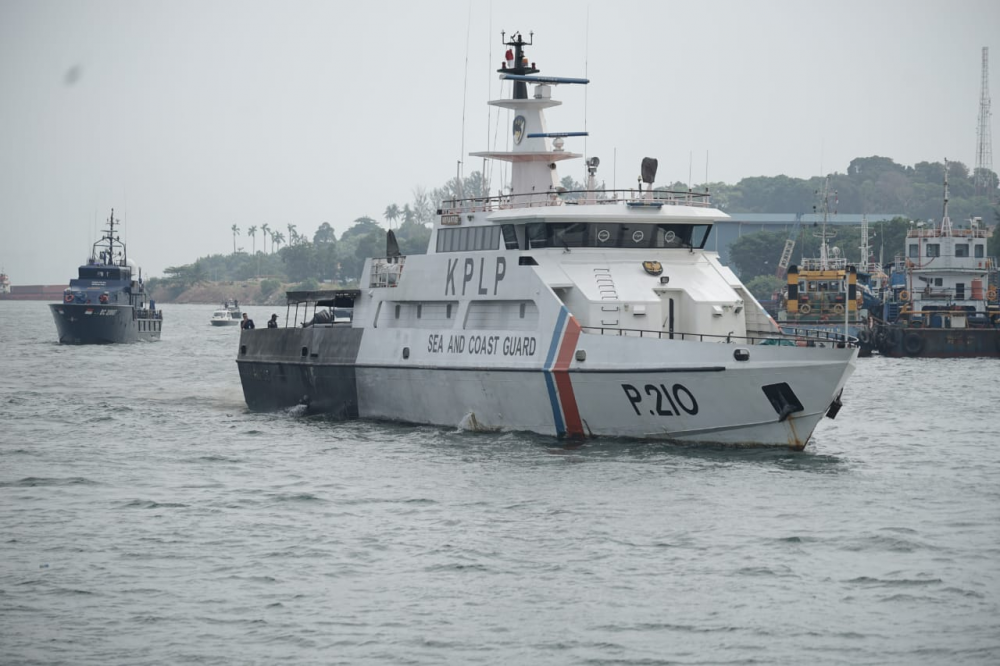 AKSI PENEGAKAN HUKUM DI LAUT, BEA CUKAI GANDENG KPLP DAN POLAIRUD GELAR PATROLI LAUT BERSAMA