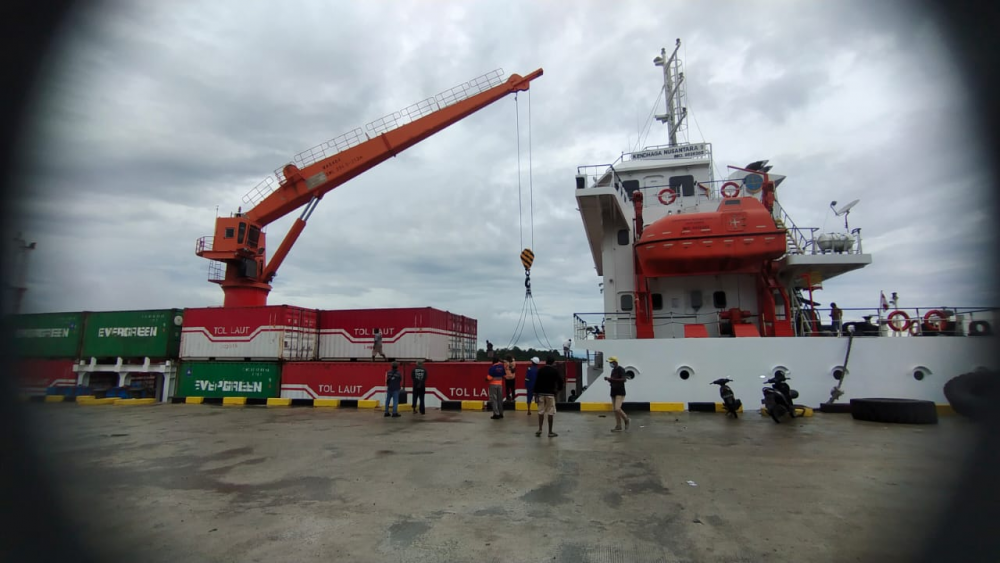 PROGRAM KONEKTIVITAS TOL LAUT DIMINATI PARA PENGUSAHA MUDA DI PAPUA