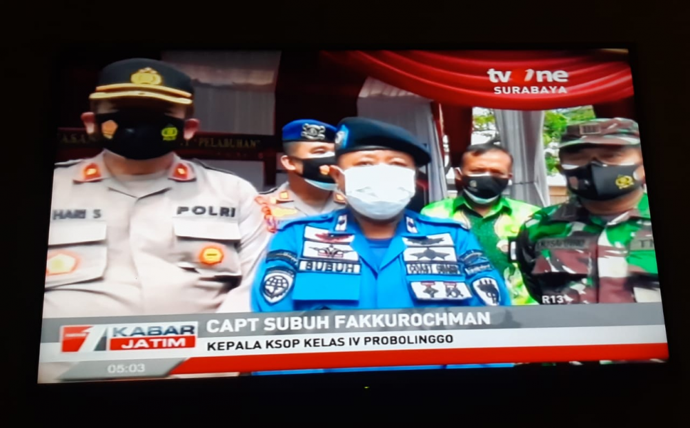 MENDUKUNG PELAKSANAAN PPKM DARURAT, KSOP PROBOLINGGO BERSINERGI DENGAN SATGAS COVID-19 DIRIKAN POSKO DAN PENGAWASAN BERSAMA