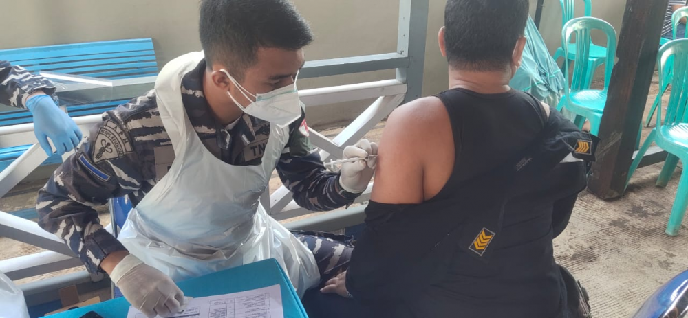 DUKUNG PROGRAM PEMERINTAH, KEMENHUB GELAR VAKSINASI MASSAL DI SEJUMLAH PELABUHAN