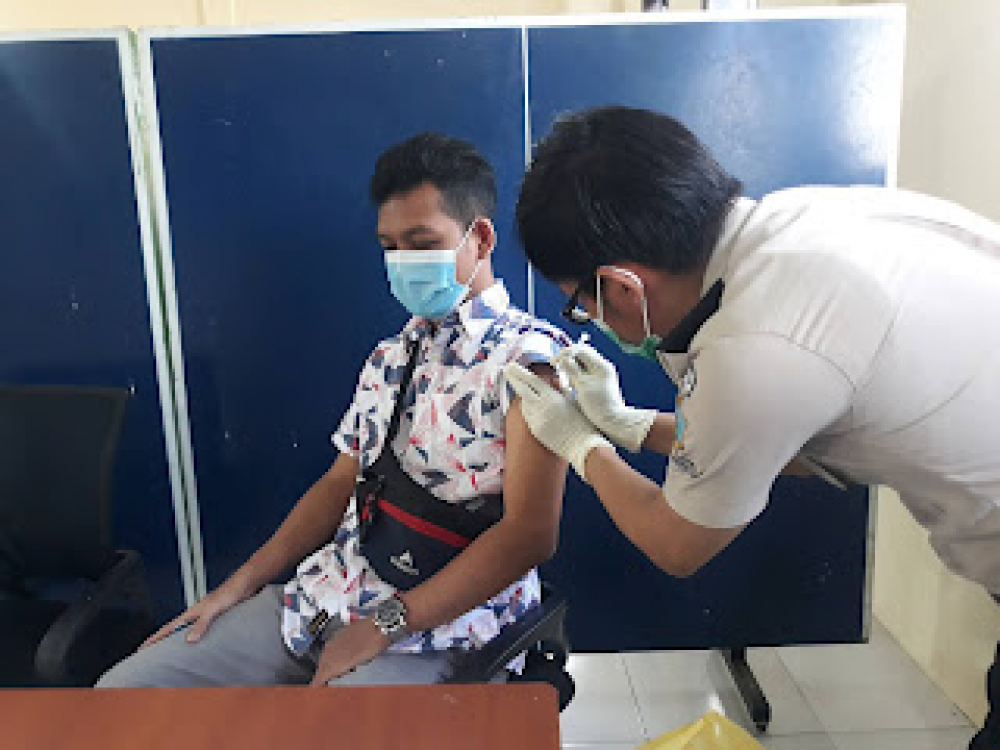 DUKUNG PROGRAM PEMERINTAH, KEMENHUB GELAR VAKSINASI MASSAL DI SEJUMLAH PELABUHAN