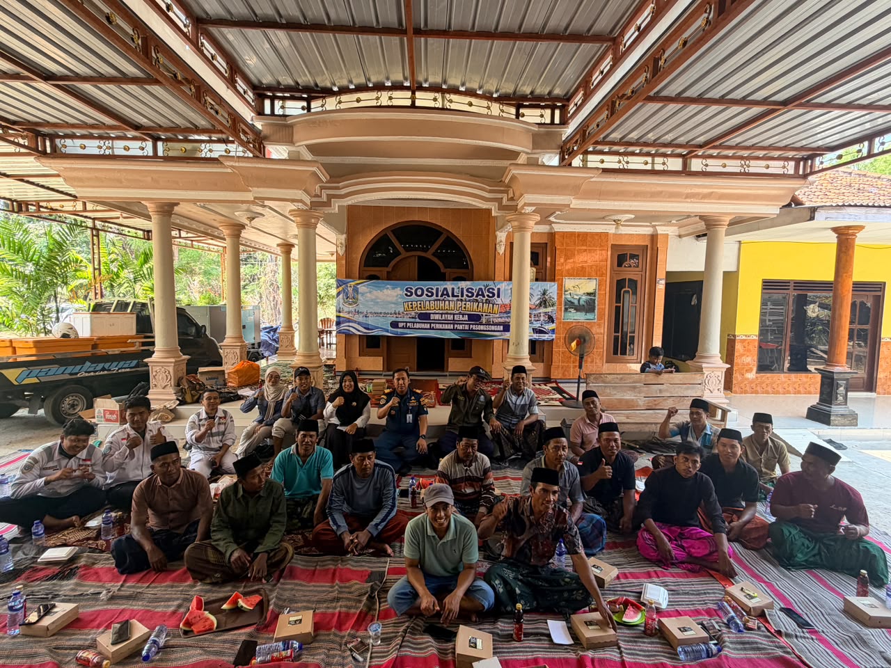 Tingkatkan Keselamatan dan Legalitas Nelayan, KSOP Kalianget Bersinergi dengan Dinas Kelautan dan Perikanan Gelar Sosialisasi Pas Kecil di Tanjung Saronggi Kabupaten Sumenep