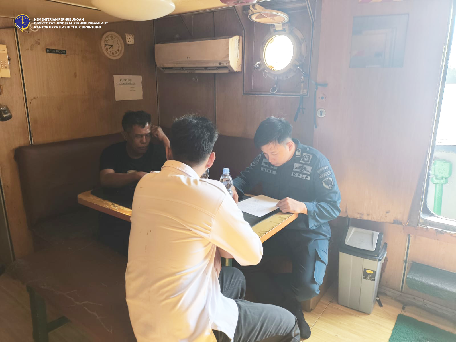 Semangat Kemerdekaan, Kantor UPP Kelas III Teluk Segintung Perkuat Keselamatan & Keamanan Pelayaran Melalui Patroli Rutin