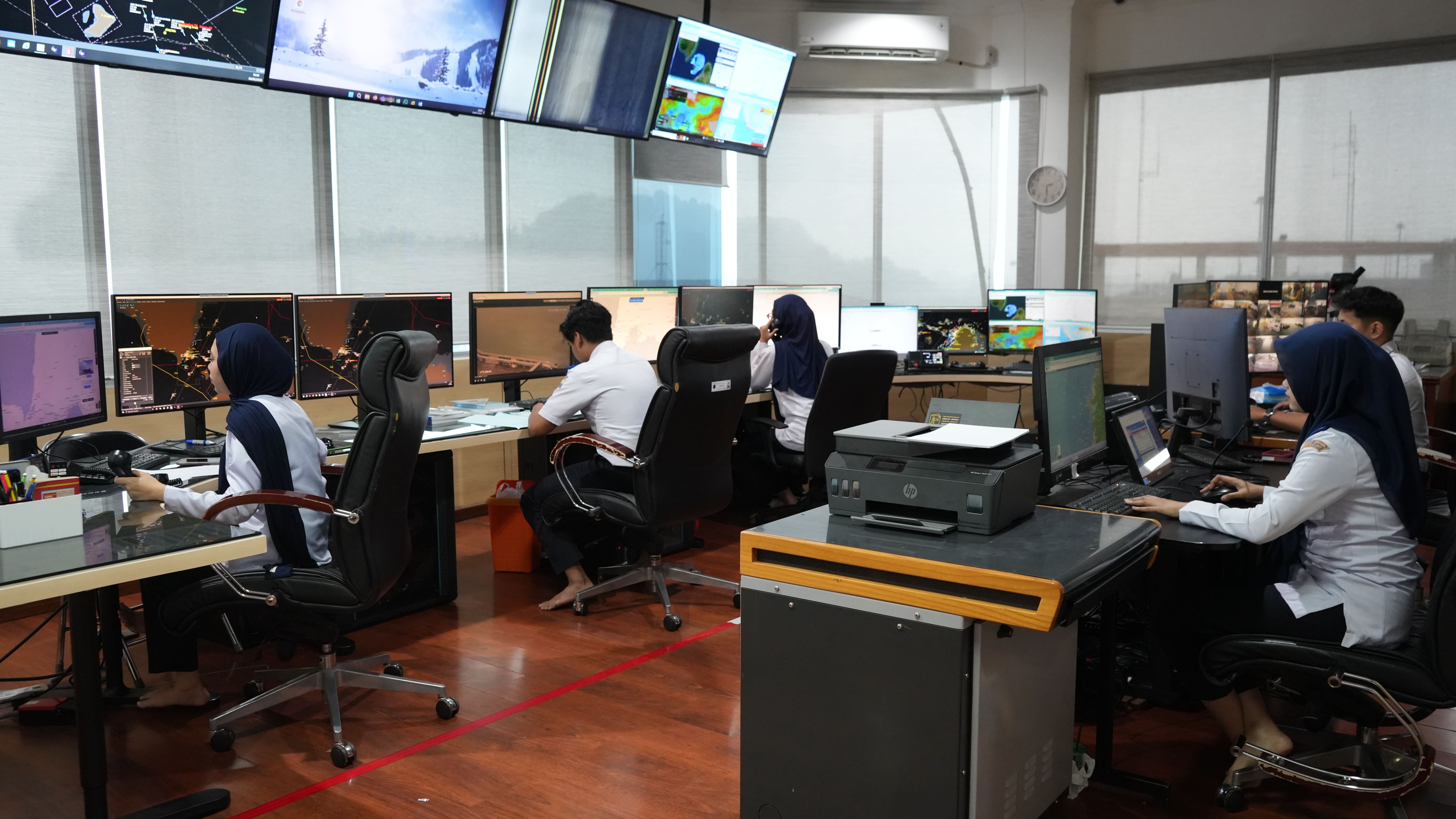 VTS Siaga 24/7, Sebarkan Informasi Keselamatan di Tengah Aktivitas Gunung Anak Krakatau