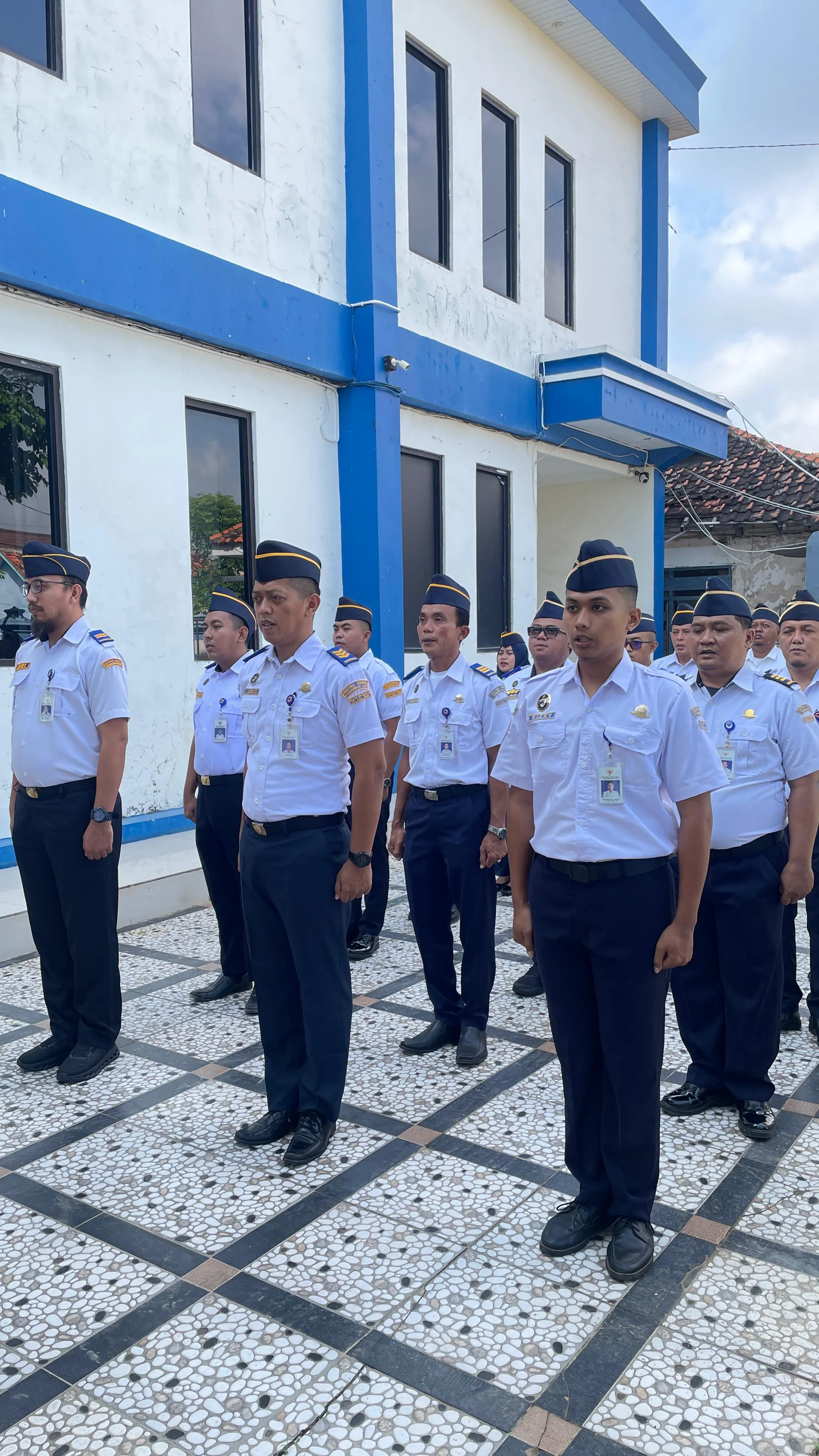 UPP Telaga Biru melaksanakan apel pagi Senin, 25 Mei 2026, dengan amanat Pembina apel terkait penerapan SE-PHB 2 Tahun 2026