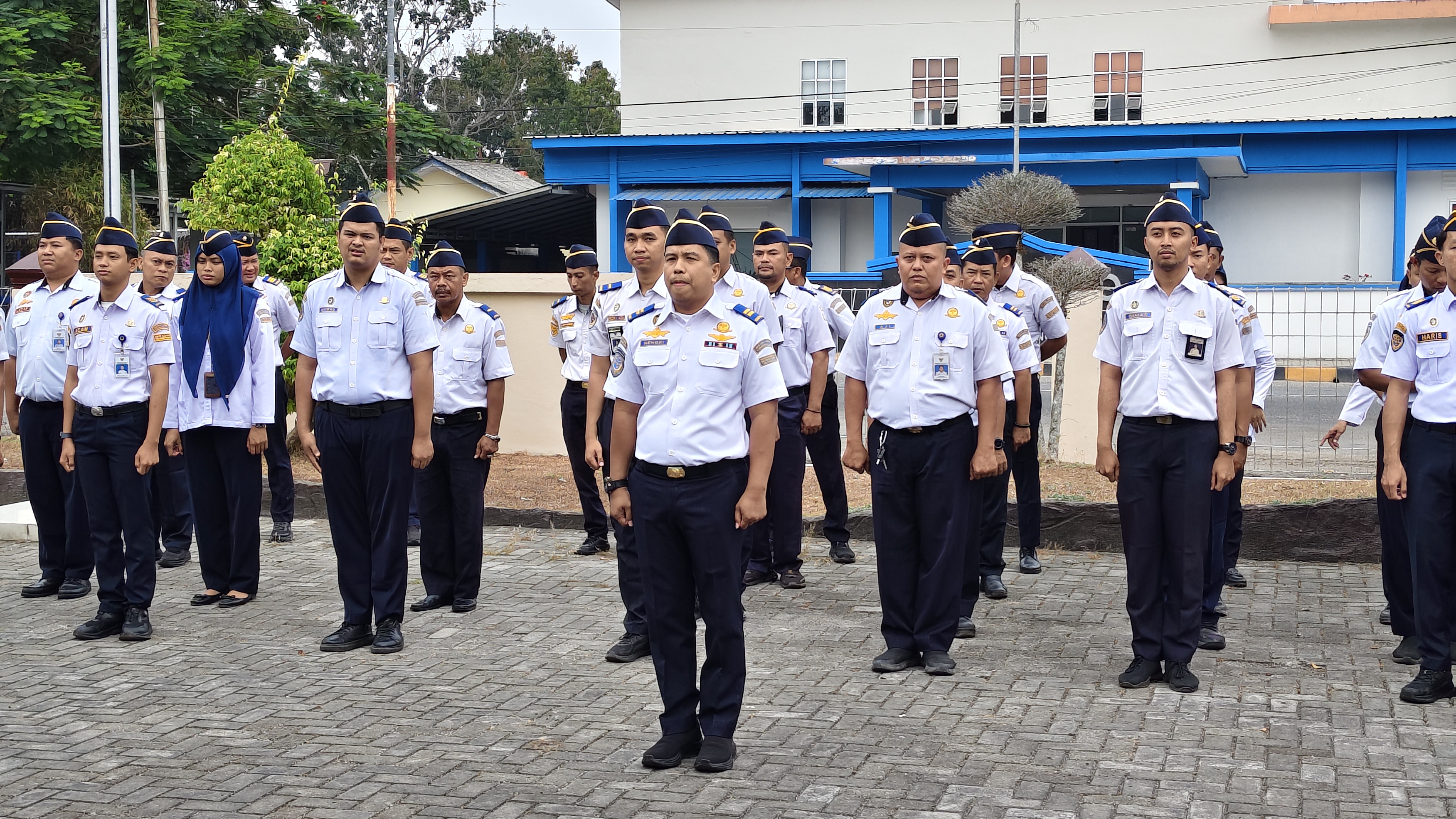 Awali Pekan dengan Semangat dan Disiplin, KSOP Kelas IV Tanjung Pandan Laksanakan Apel Pagi