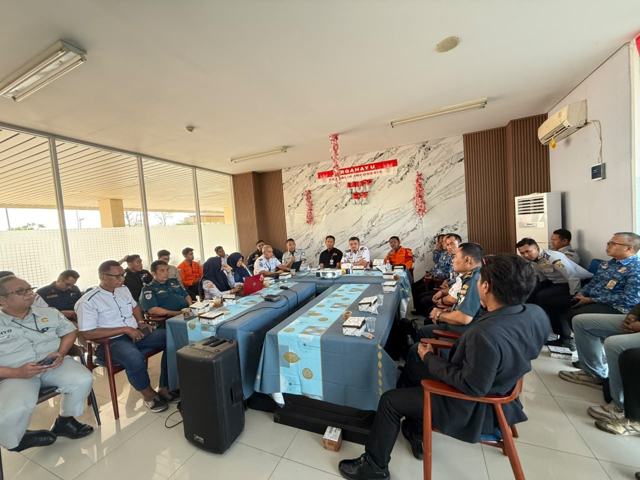 KSOP MUARA ANGKE PERKUAT AKURASI MANIFEST PENUMPANG UNTUK MENDUKUNG KESELAMATAN PELAYARAN DAN KESIAPSIAGAAN DALAM KEADAAN DARURAT