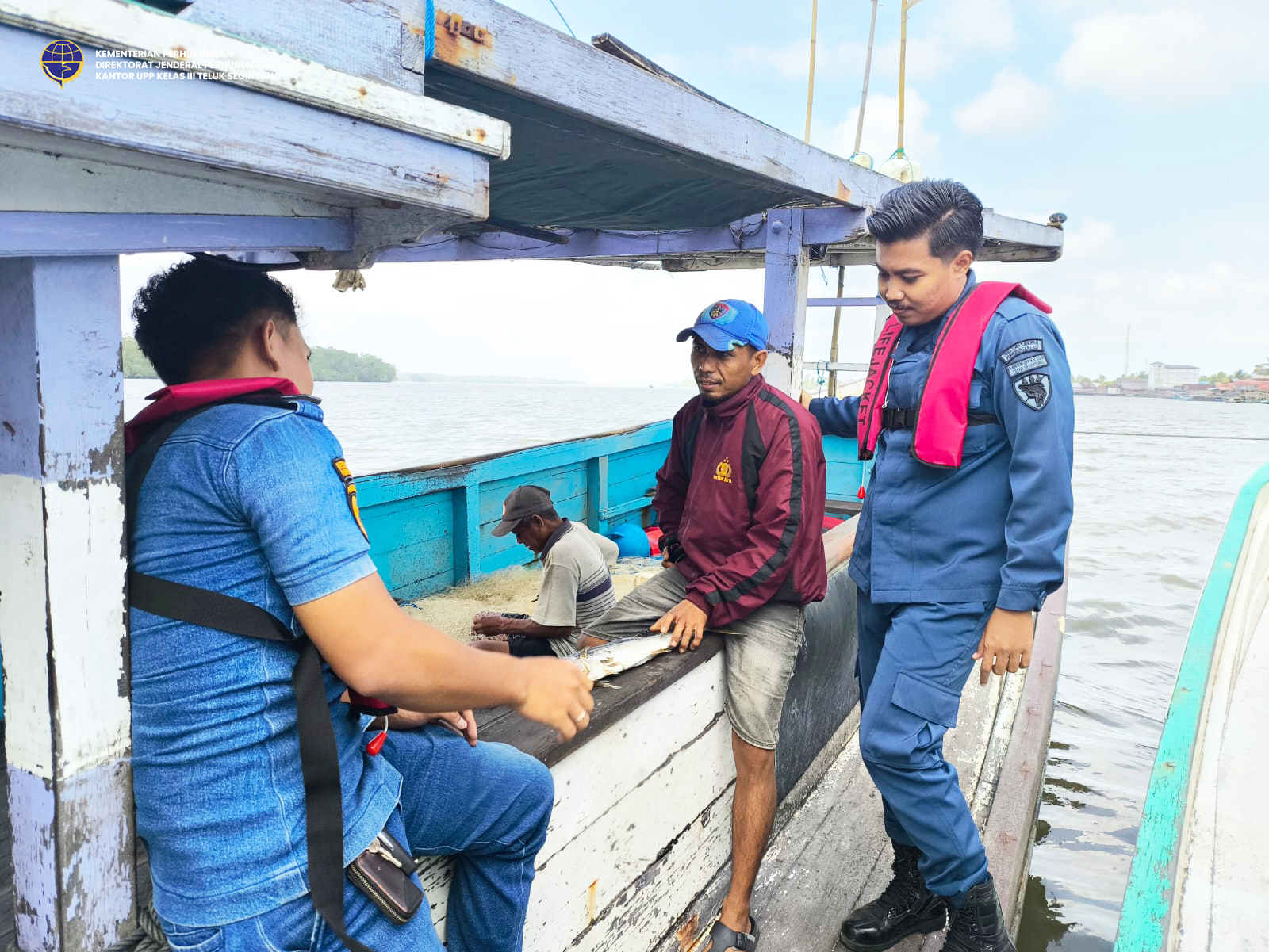 Semangat Kemerdekaan, Kantor UPP Kelas III Teluk Segintung Perkuat Keselamatan & Keamanan Pelayaran Melalui Patroli Rutin