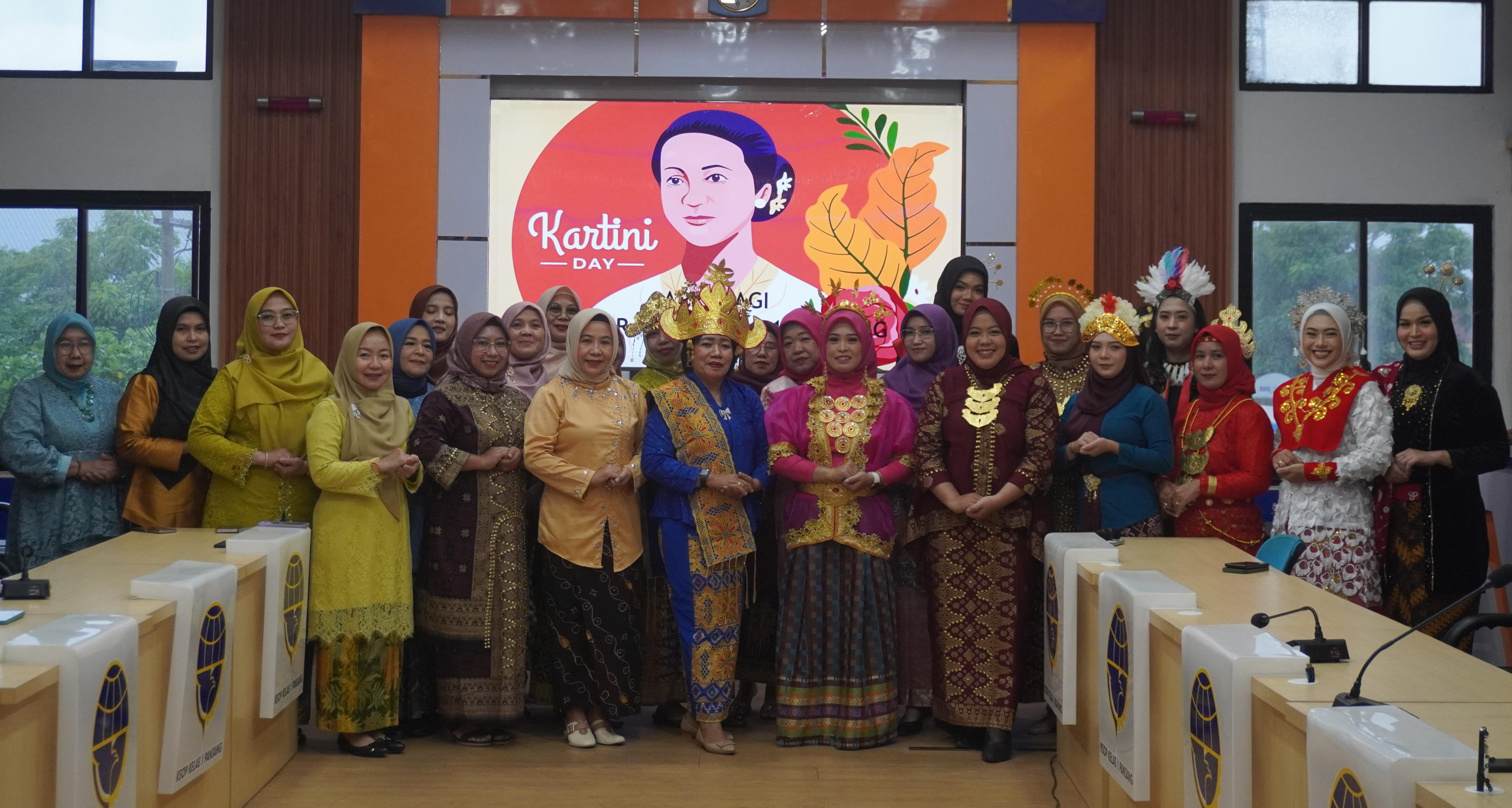HARI KARTINI