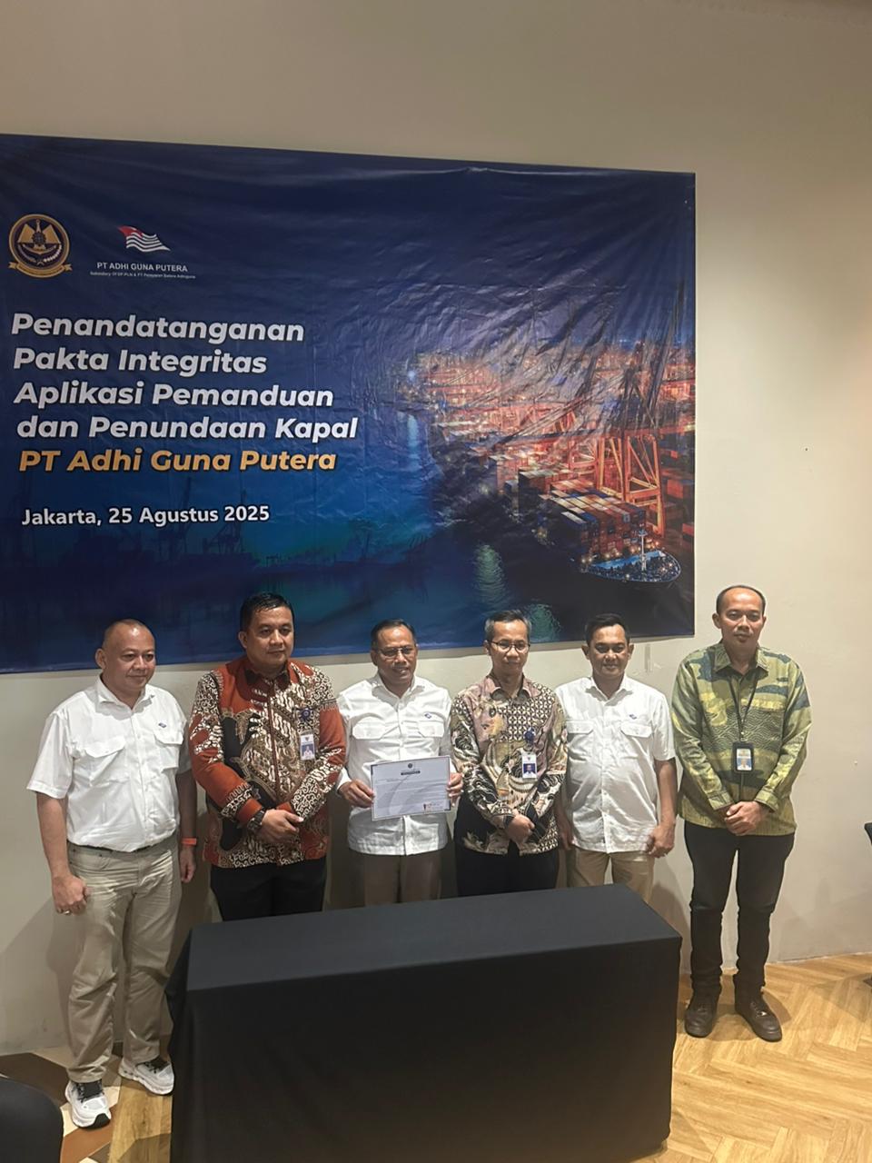 Penandatanganan Pakta Integritas Sekaligus GO-LIVE Apllikasi AMK BUP PT Adhi Guna Putera yang Terintegrasi dengan Inaportnet