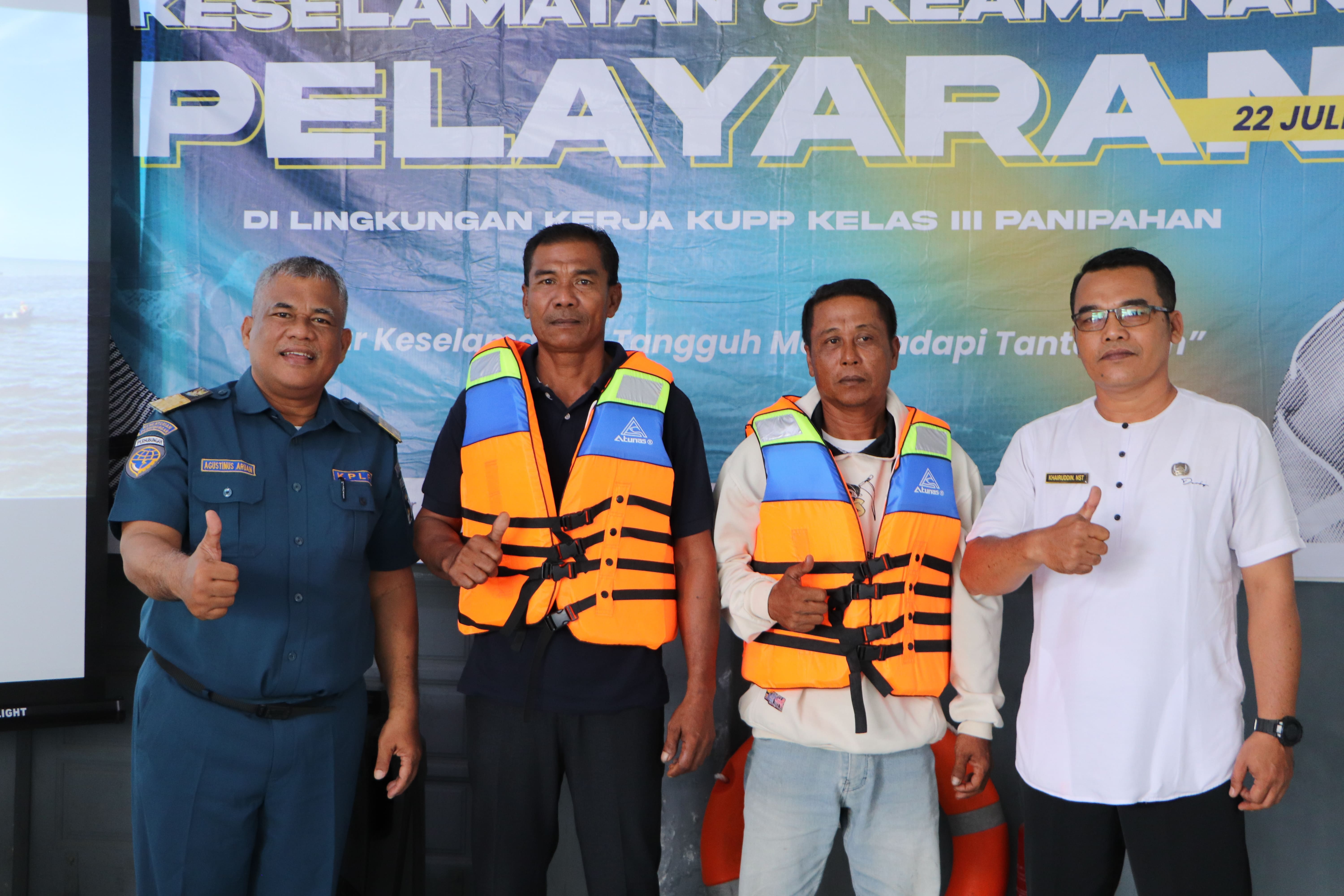 DOKUMENTASI KEGIATAN SOSIALIASI KESEMATAN PELAYARAN