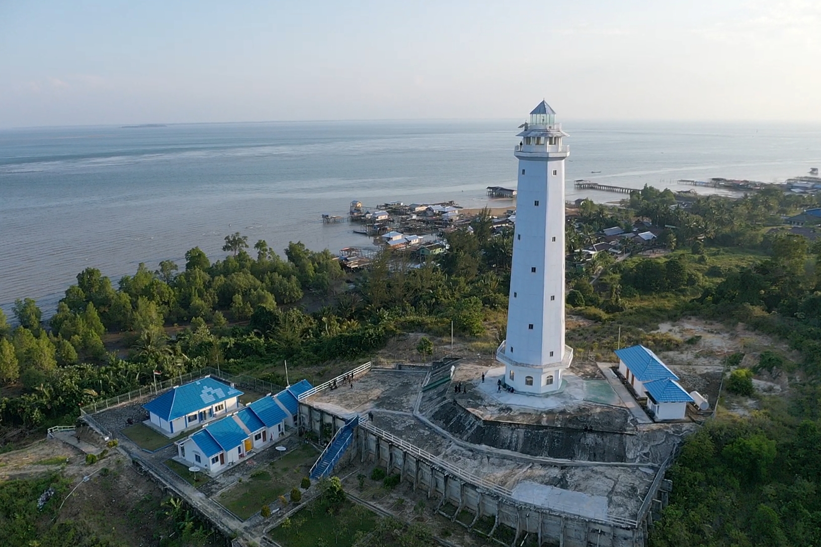 MENARA SUAR TG. BATU TARAKAN