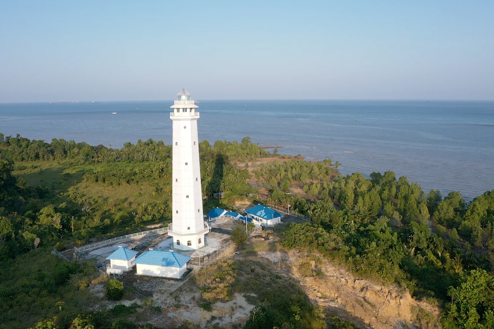 MENARA SUAR TG. BATU TARAKAN