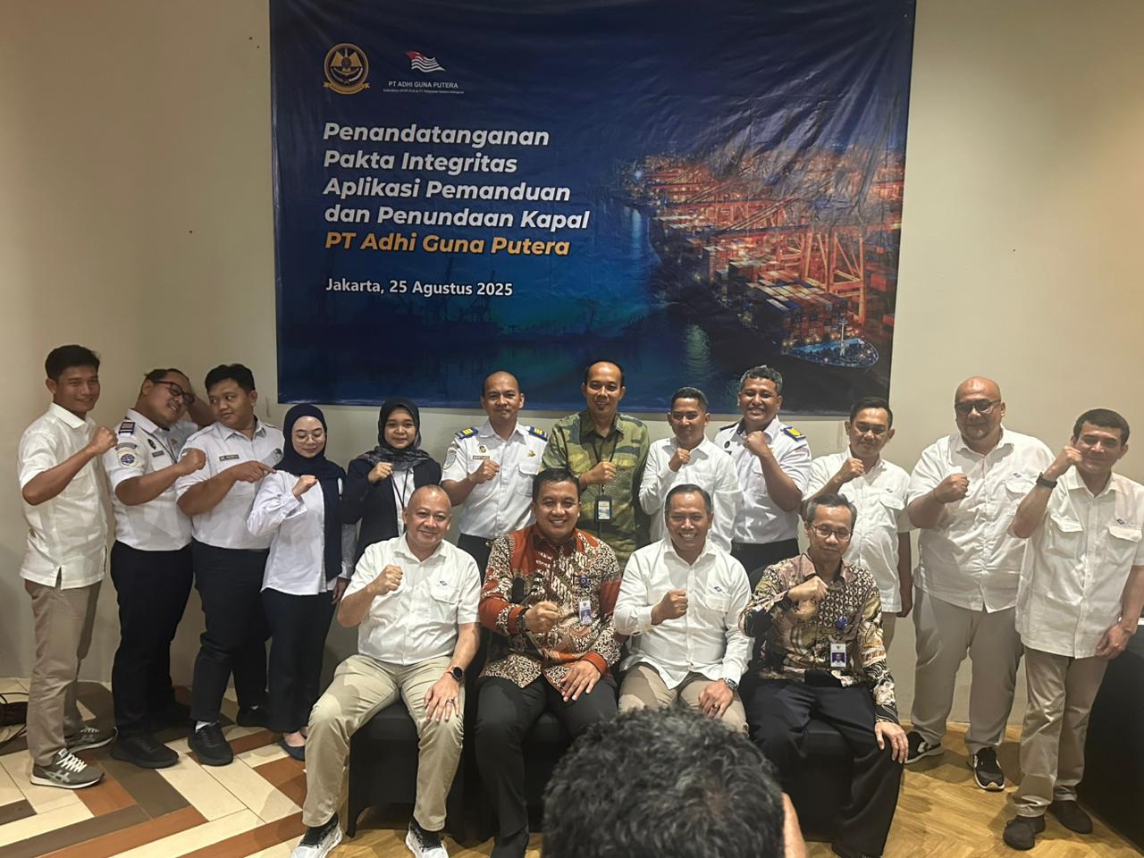 Penandatanganan Pakta Integritas Sekaligus GO-LIVE Apllikasi AMK BUP PT Adhi Guna Putera yang Terintegrasi dengan Inaportnet